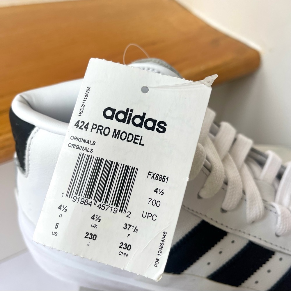 NWT Adidas 424 Pro Model Sneaker Black / white - Picture 5 of 15